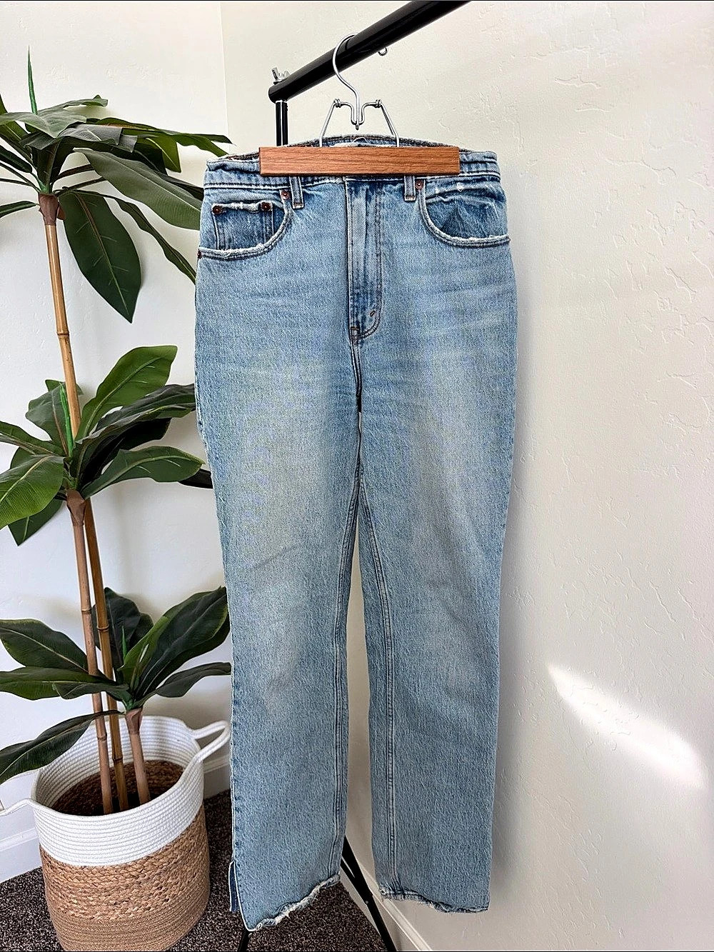 Levi's Raw Hem Straight Leg Jeans in Blue